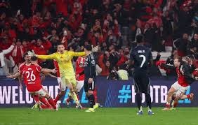 太阳报：巴萨想签15岁新星加布里埃尔，但曼联有信心留下他