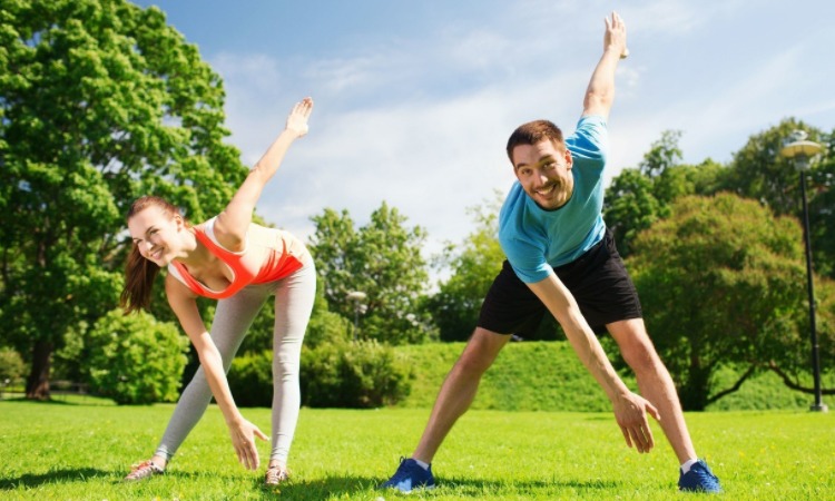 齐聚梦剧场！《FC 足球梦剧场》首次官宣亮相 齐达内现场见证